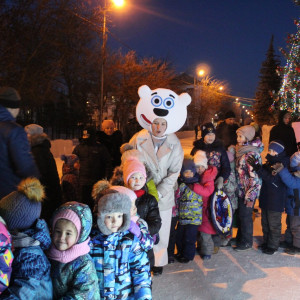  14 декабря 2019 г на Пионерской площади состоялось торжественное открытие городской елки и ледового городка