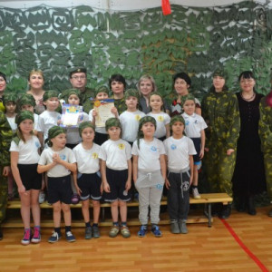 Военно-спортивная игра «ЗАРНИЦА» для ребят детского сада № 27 «Рябинка» посвящённая Сталинградской битве.